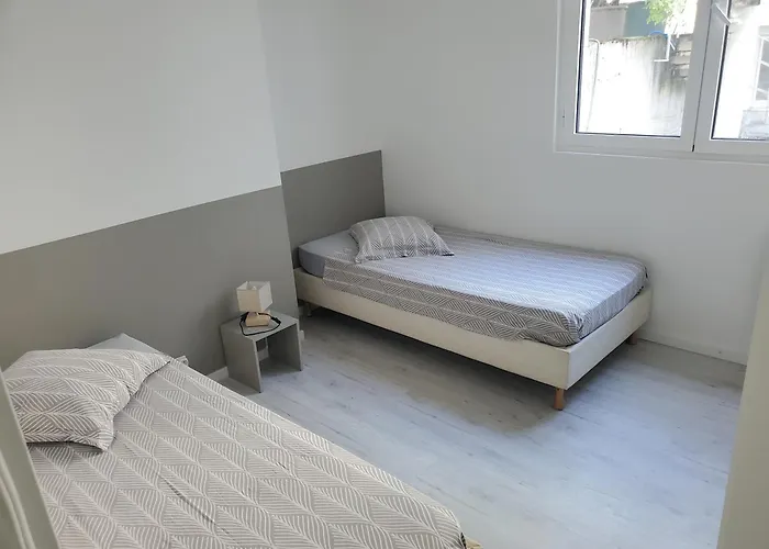 T4 Centre * لورد